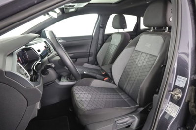 Volkswagen Taigo 1.0 tsi R-Line 115cv (2)