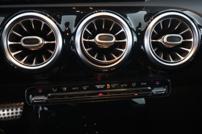 Mercedes-Benz CLA Shooting Brake 200 d Automatic Shooting Brake Premium (13)