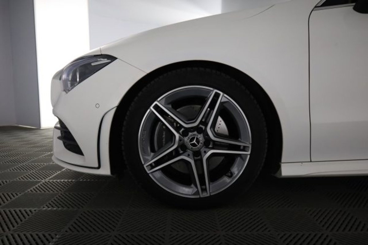 Mercedes-Benz CLA Shooting Brake 200 d Automatic Shooting Brake Premium (8)