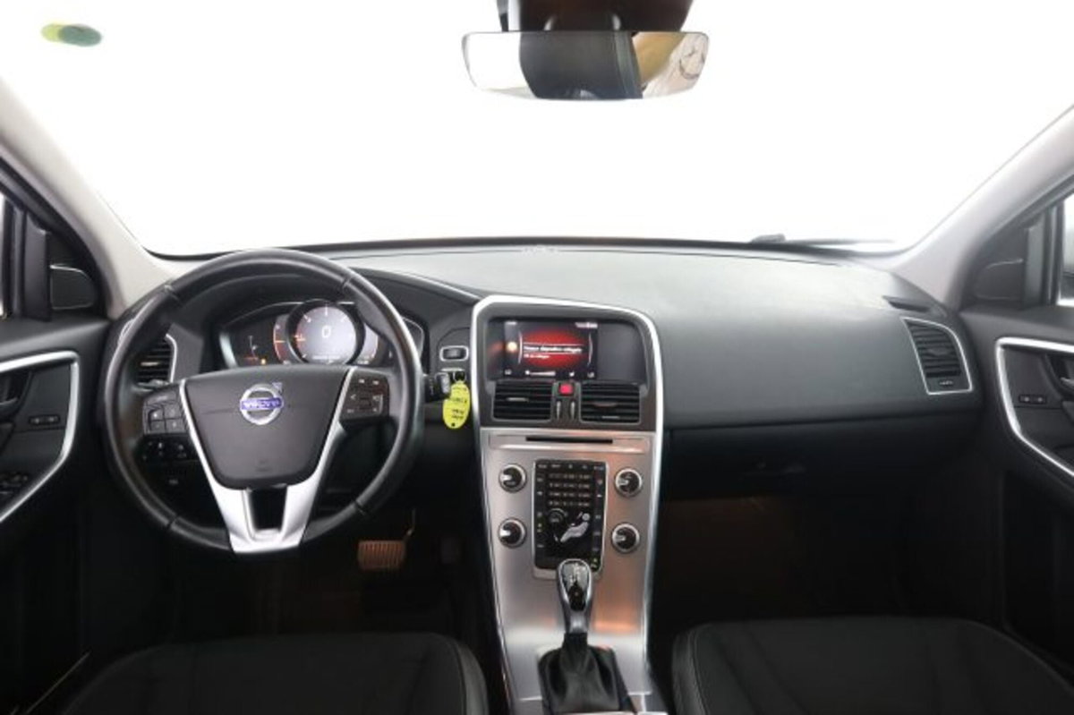 Volvo XC60 D4 Geartronic Business Plus (4)