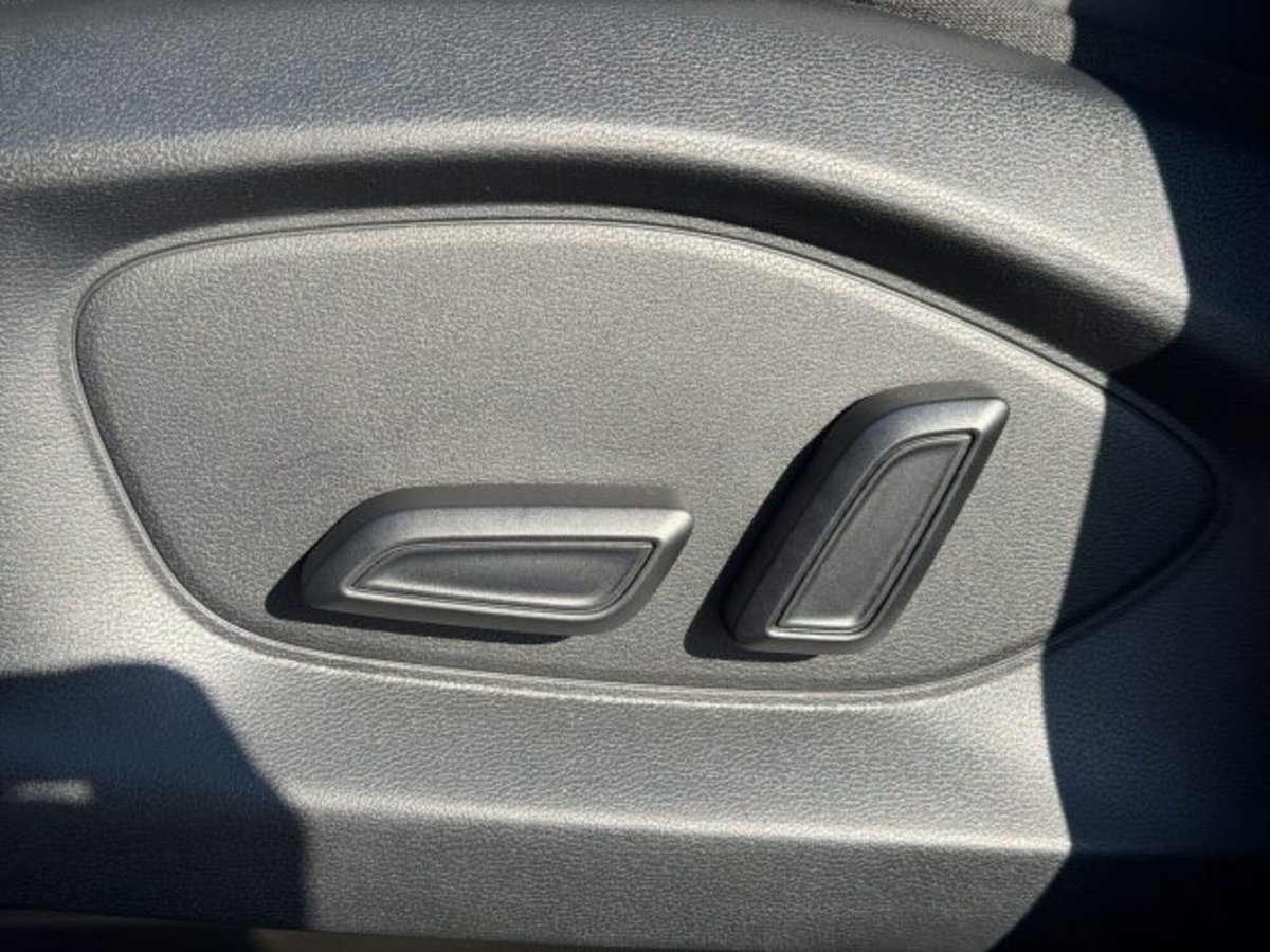 Mg ZS ZS 1.5 Luxury (18)