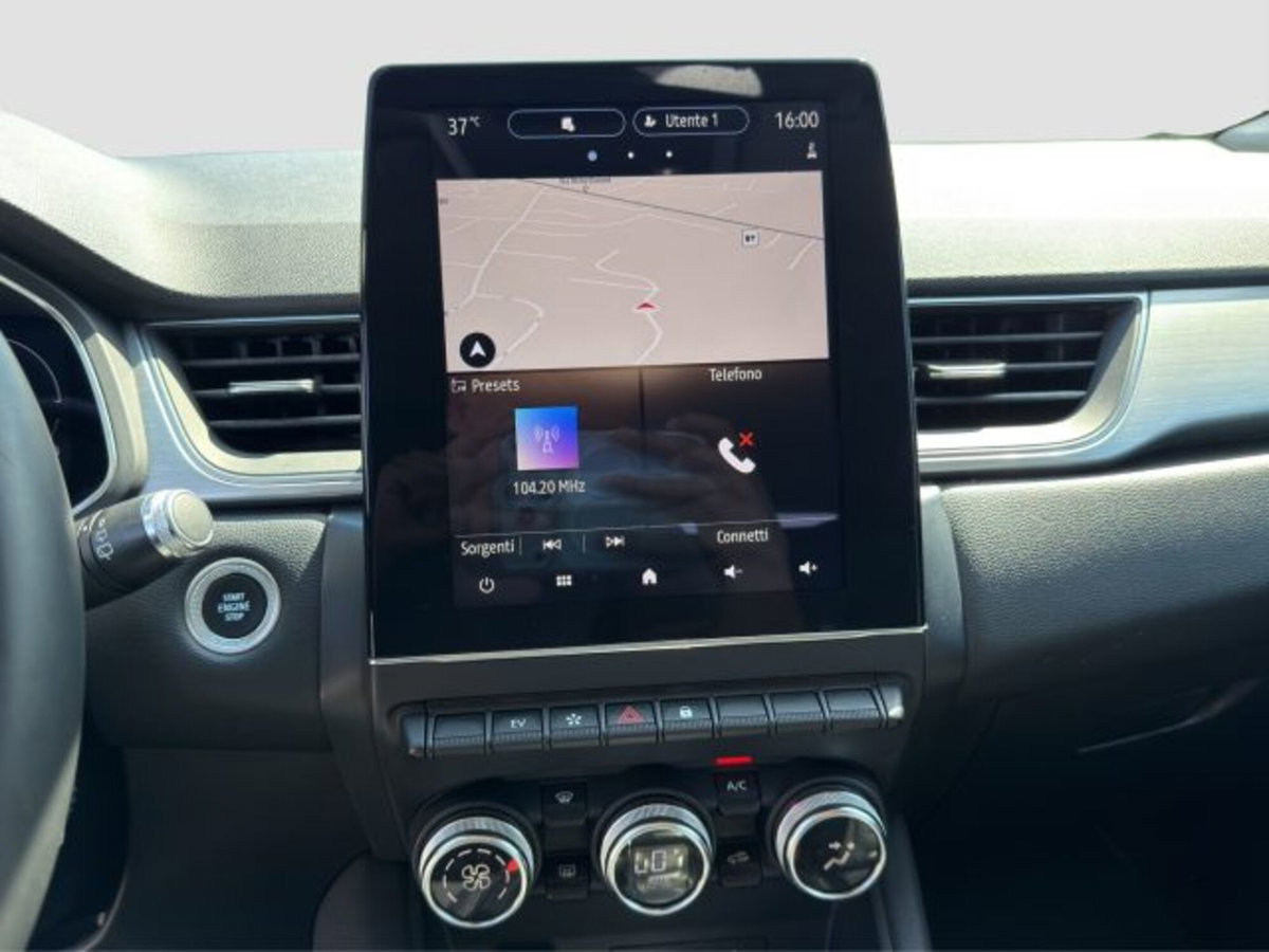 Renault Captur Plug-in Hybrid E-Tech 160 CV Intens (17)