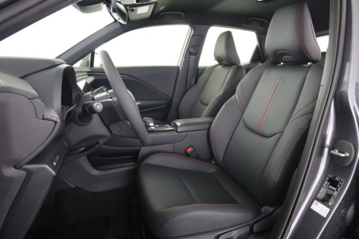 Lexus LBX 1.5 hybrid Elegant 2wd (2)