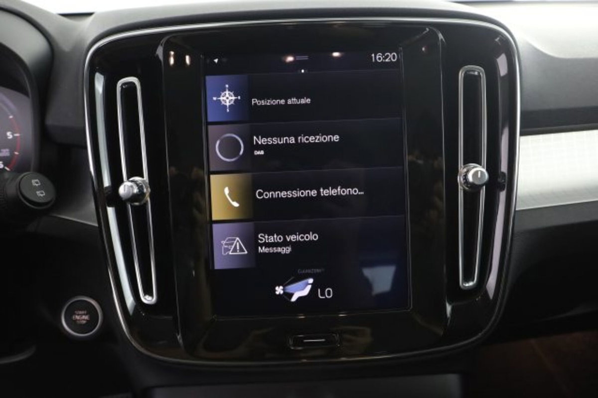 Volvo XC40 D4 AWD Geartronic Business (11)