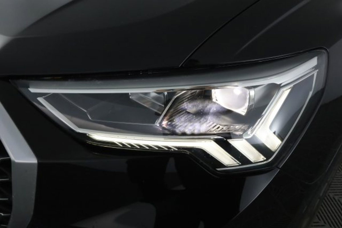 Audi Q3 Sportback 35 TDI quattro S tronic Business Plus (9)