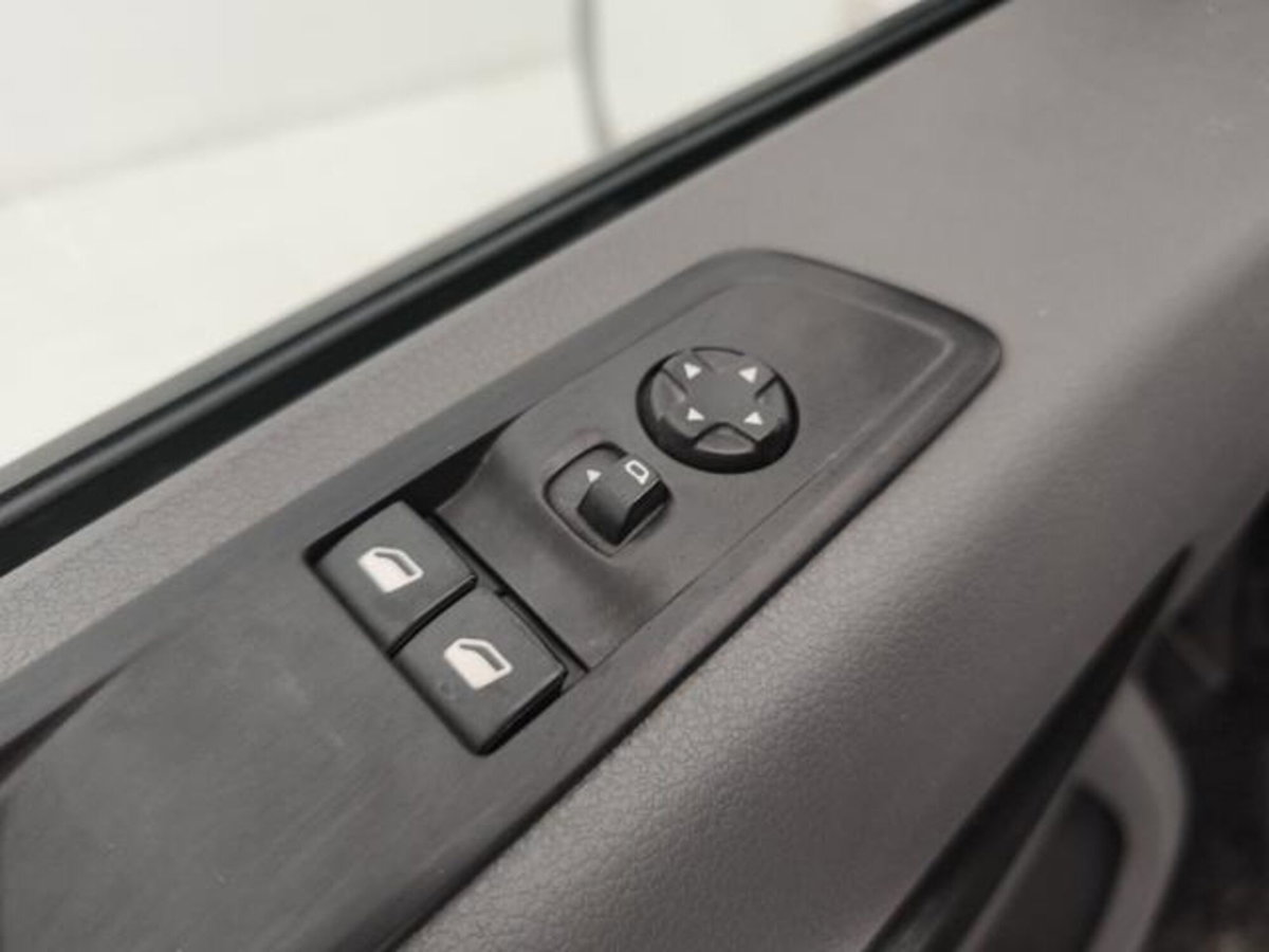 Peugeot Expert Furgone BlueHDi 150 S&S PC-TN Furgone Premium Compact (15)