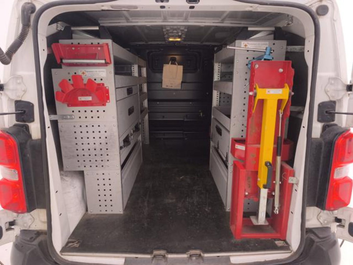 Peugeot Expert Furgone BlueHDi 150 S&S PC-TN Furgone Premium Compact (17)