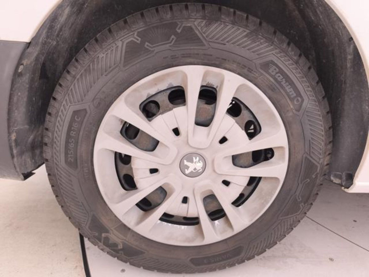 Peugeot Expert Furgone BlueHDi 150 S&S PC-TN Furgone Premium Compact (18)