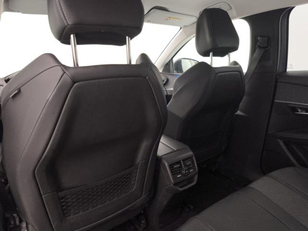 Peugeot 3008 BlueHDi 130 S&S EAT8 Allure Pack (19)