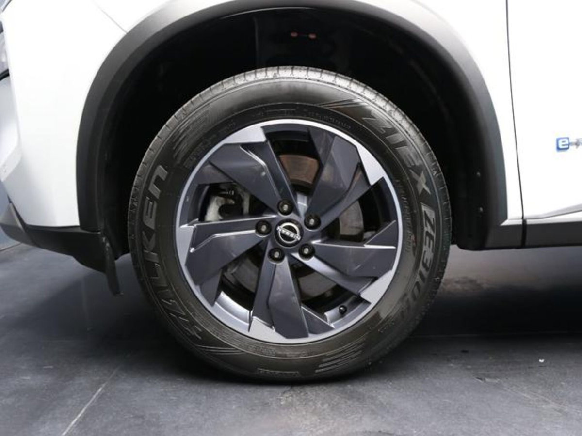Nissan X-Trail 1.5 e-power N-Connecta e-4orce 4wd auto (5)