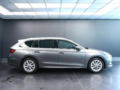Skoda Octavia Station Wagon 2.0 TDI EVO SCR DSG Wagon Style (6)