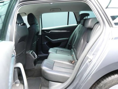 Skoda Octavia Station Wagon 2.0 TDI EVO SCR DSG Wagon Style (8)