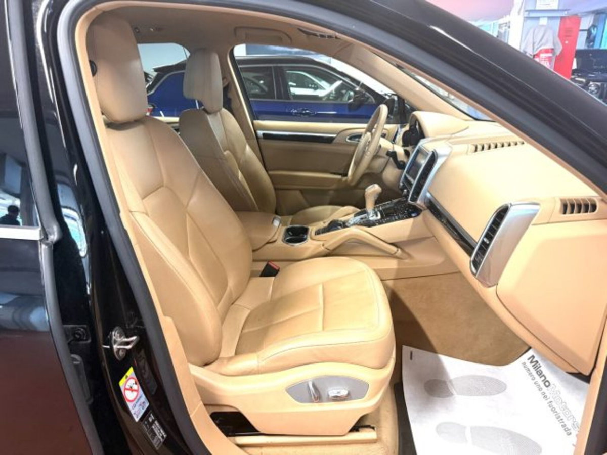 Porsche Cayenne 3.0 Diesel (12)