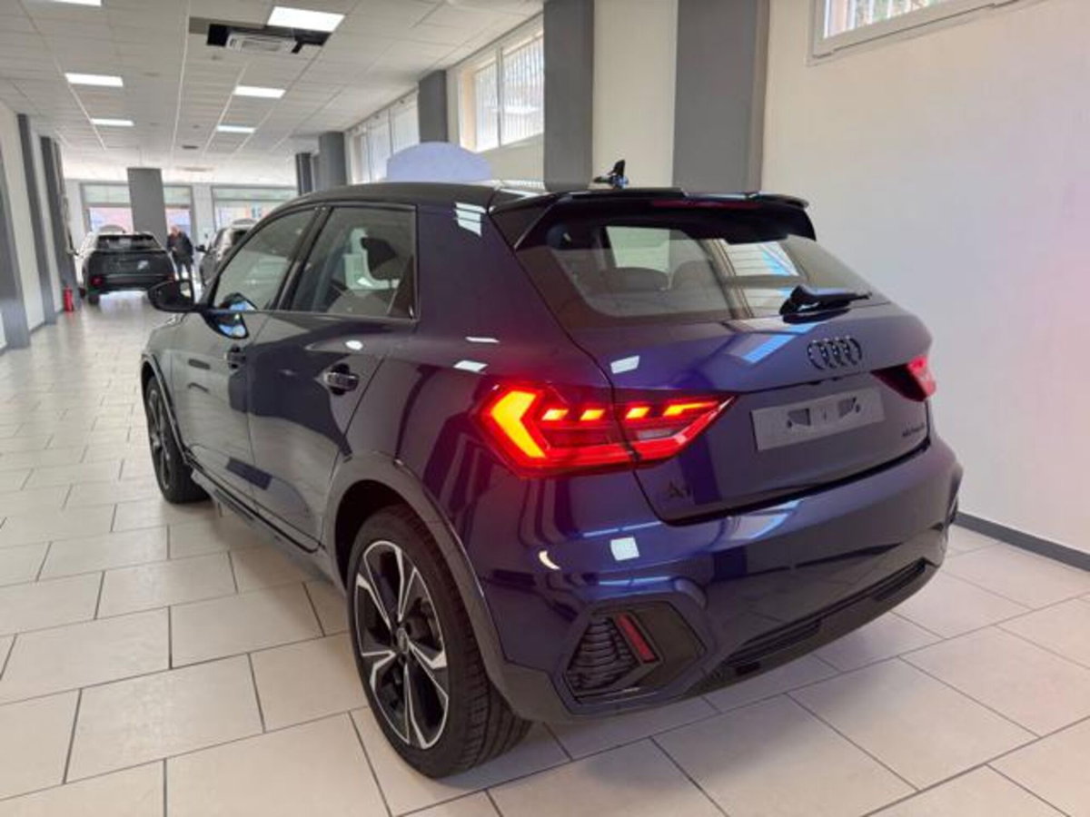 Audi A1 Sportback 30 TFSI S tronic Identity Black (4)
