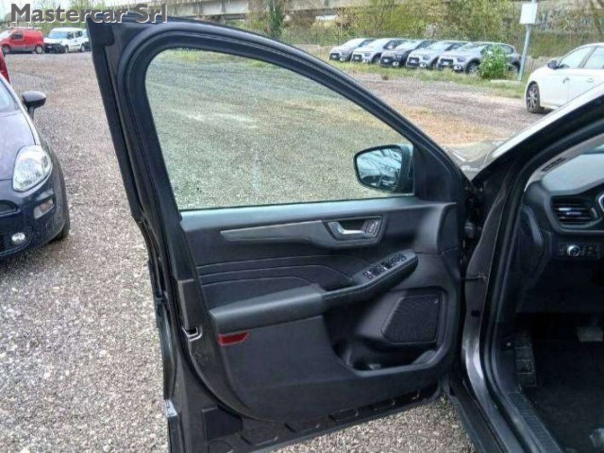 Ford Kuga 1.5 EcoBlue 120 CV 2WD Titanium (6)