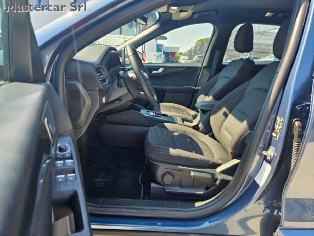 Ford Kuga 2.5 Plug In Hybrid 225 CV CVT 2WD ST-Line (10)