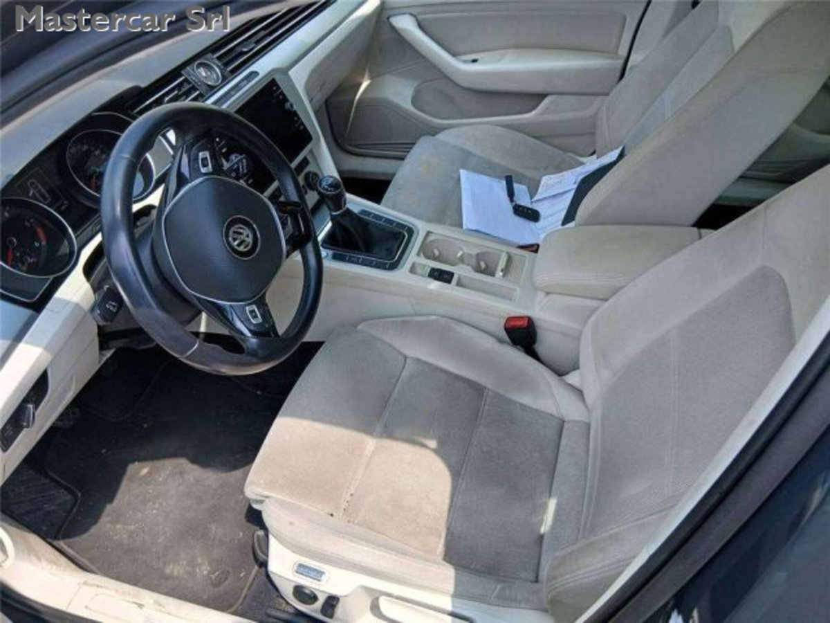 Volkswagen Passat Variant 1.6 TDI Business BlueMotion Technology (4)