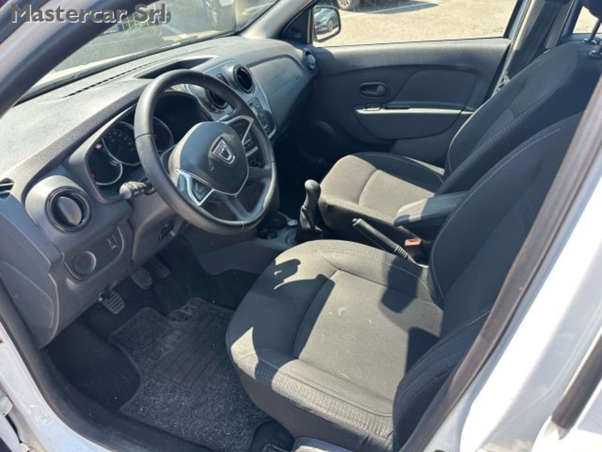 Dacia Sandero 1.5 dCi 75CV Ambiance (12)
