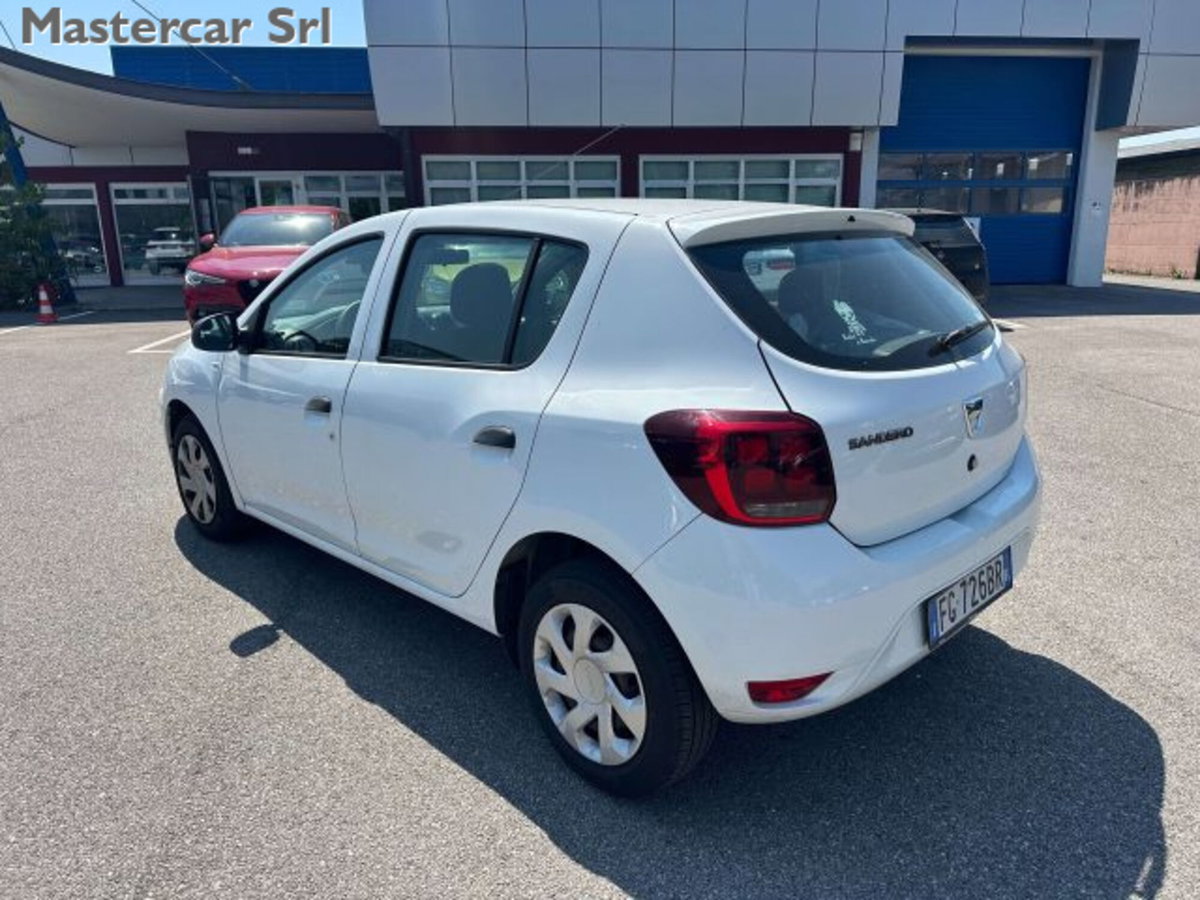 Dacia Sandero 1.5 dCi 75CV Ambiance (7)