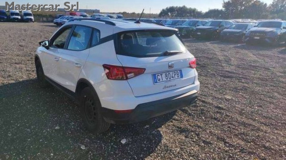 SEAT Arona 1.0 ecotsi 95cv (4)
