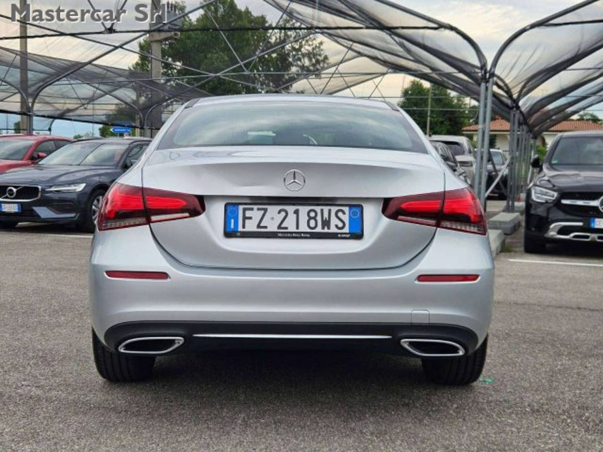 Mercedes-Benz Classe A Sedan 180 d Automatic 4p. Sport (7)