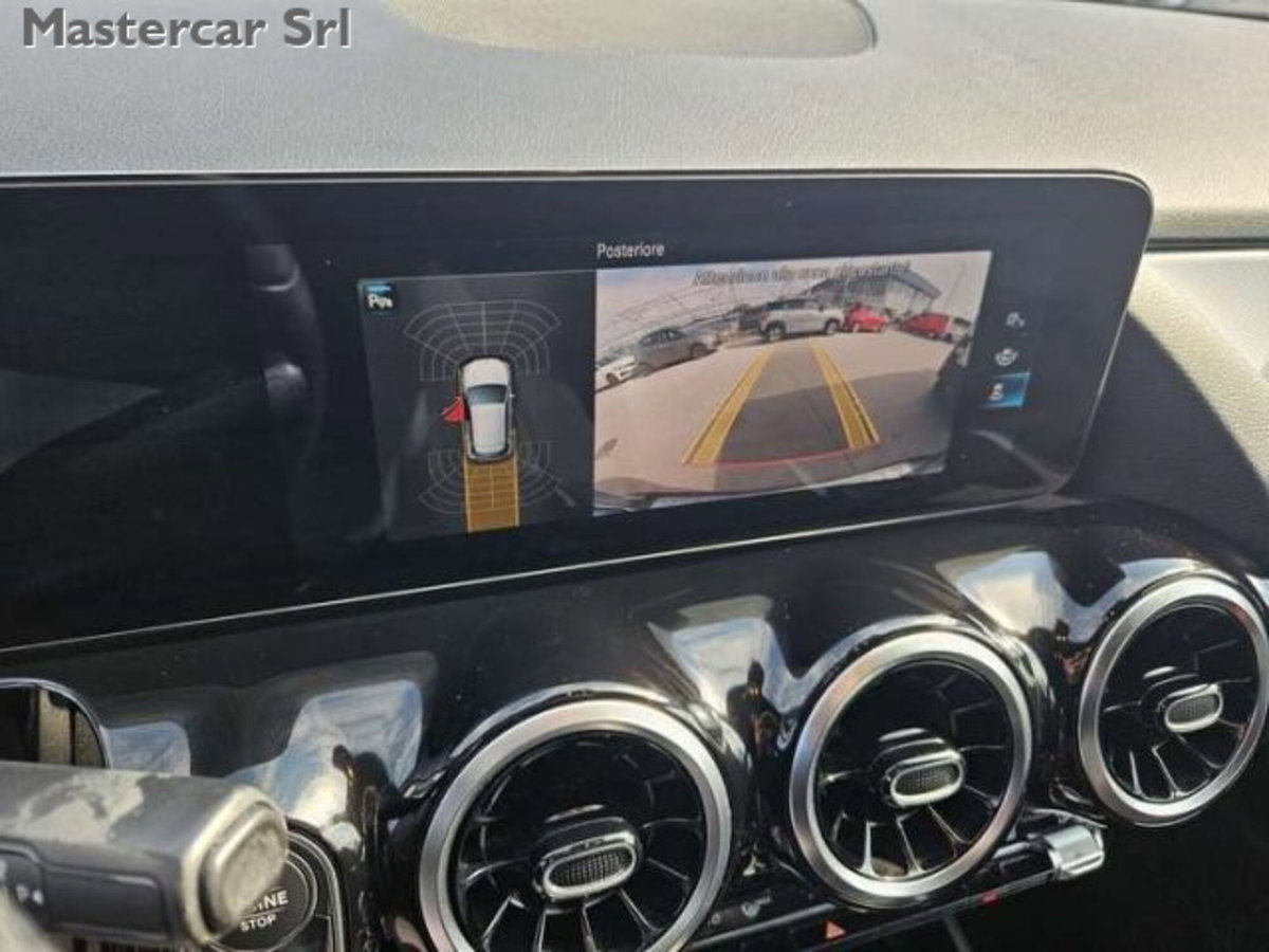 Mercedes-Benz GLA SUV 250 e phev Business Extra auto (14)