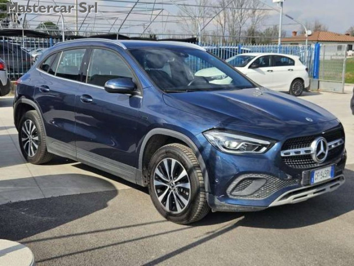Mercedes-Benz GLA SUV 250 e phev Business Extra auto (7)