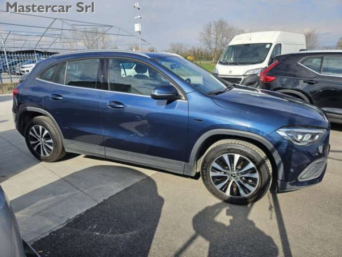 Mercedes-Benz GLA SUV 250 e phev Business Extra auto (8)