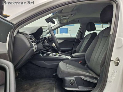 Audi A4 Avant 2.0 TDI ultra 163CV Business (10)