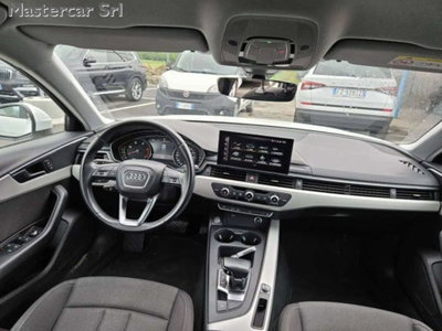 Audi A4 Avant 2.0 TDI ultra 163CV Business (11)