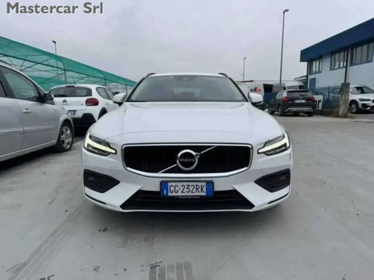Volvo V60 B4 Geartronic Momentum Business Pro (9)