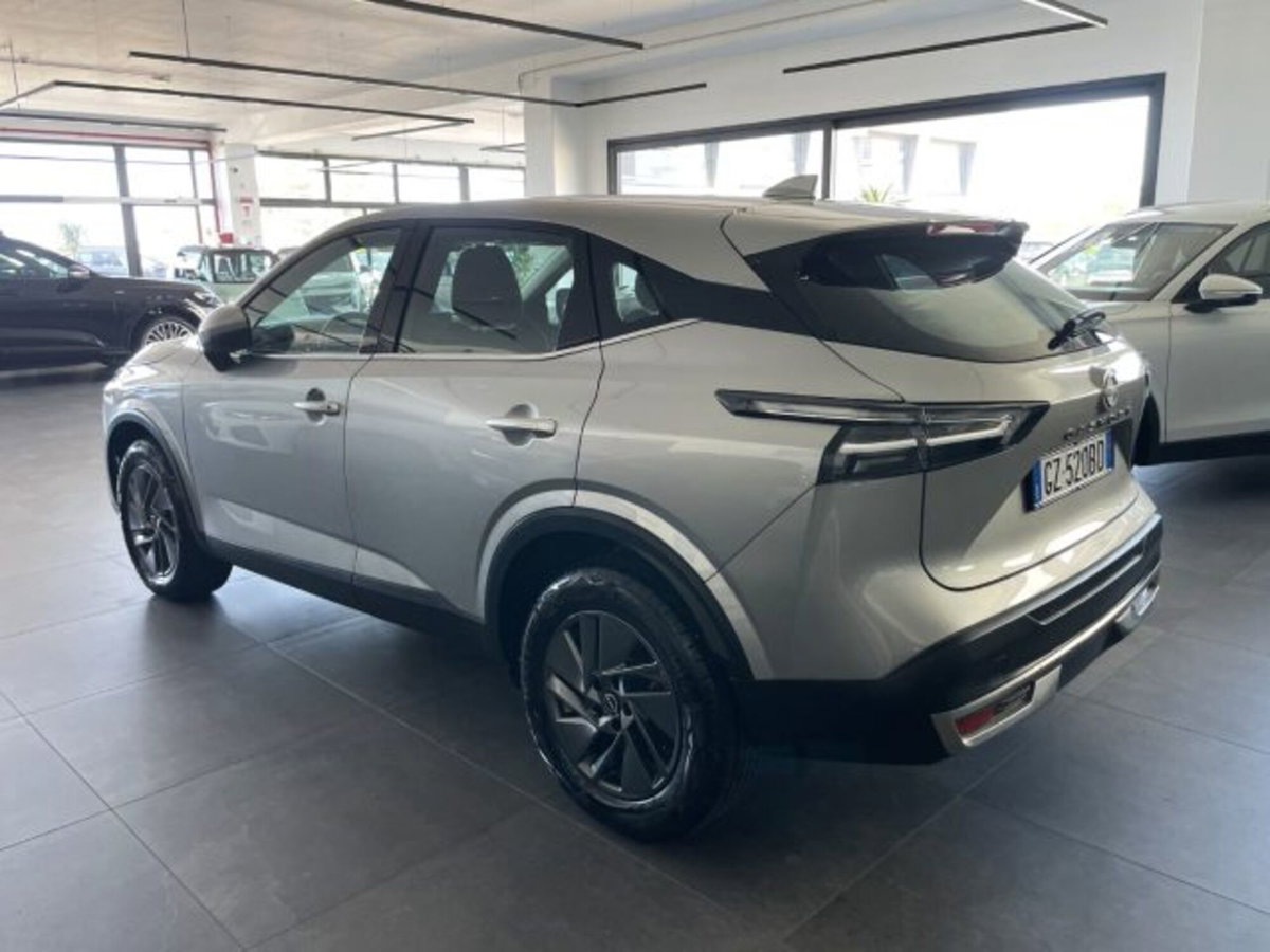 Nissan Qashqai 1.3 mhev Acenta 2wd 140cv (5)