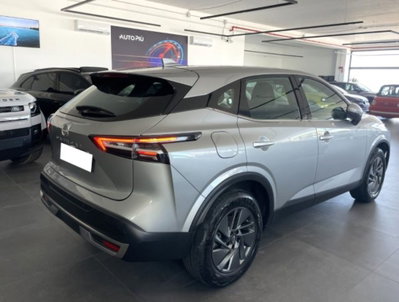 Nissan Qashqai 1.3 mhev Acenta 2wd 140cv (14)