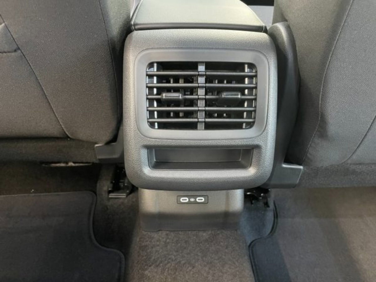 Volkswagen T-Roc 1.5 etsi Life 115cv dsg (18)