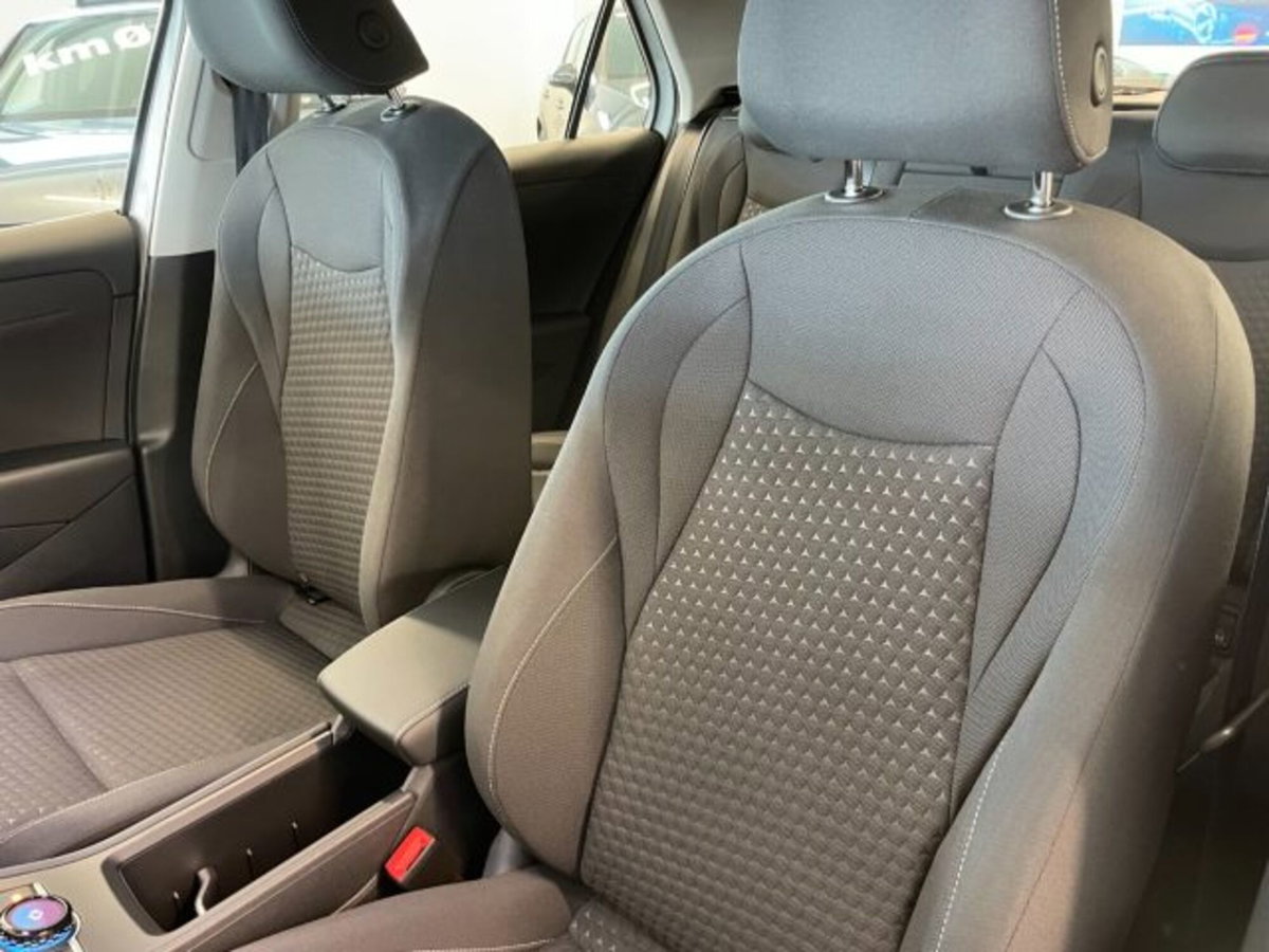 Volkswagen T-Roc 1.5 etsi Life 115cv dsg (19)