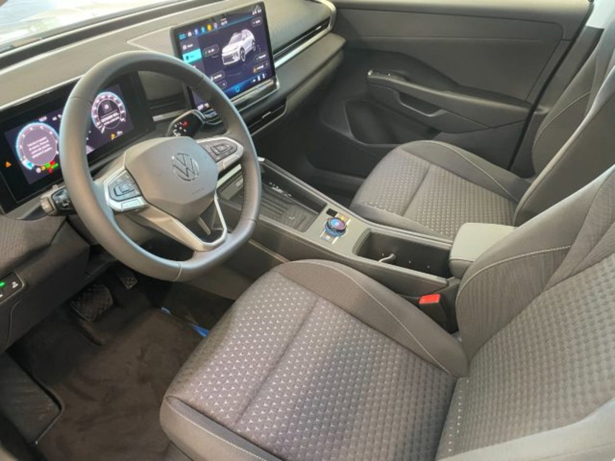 Volkswagen T-Roc 1.5 etsi Life 115cv dsg (7)