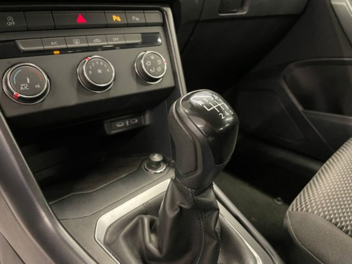 Volkswagen T-Roc 1.0 TSI Life (14)