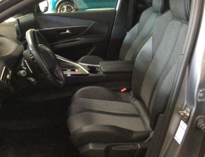 Peugeot 3008 BlueHDi 130 S&S EAT8 Allure Pack (11)