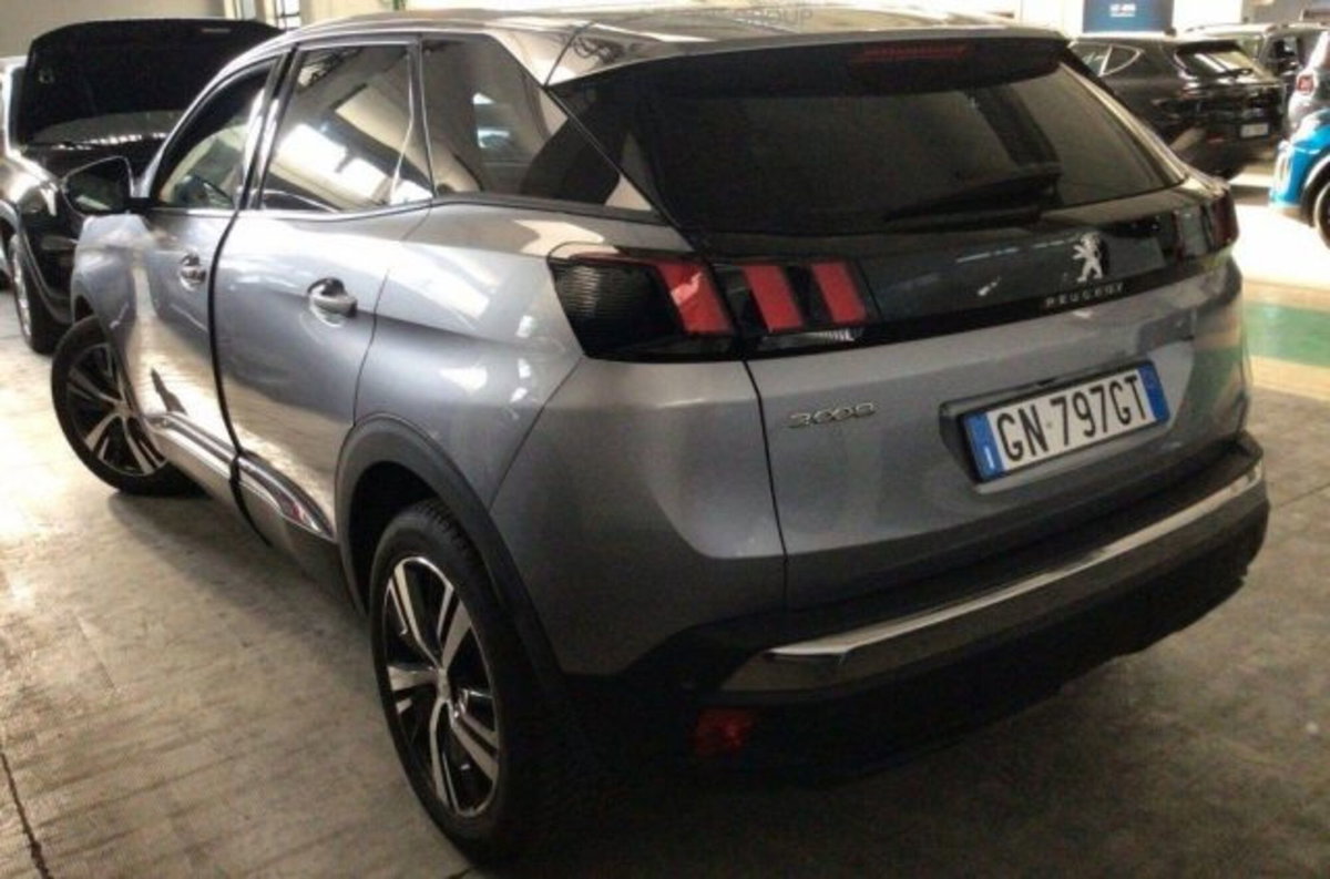 Peugeot 3008 BlueHDi 130 S&S EAT8 Allure Pack (4)