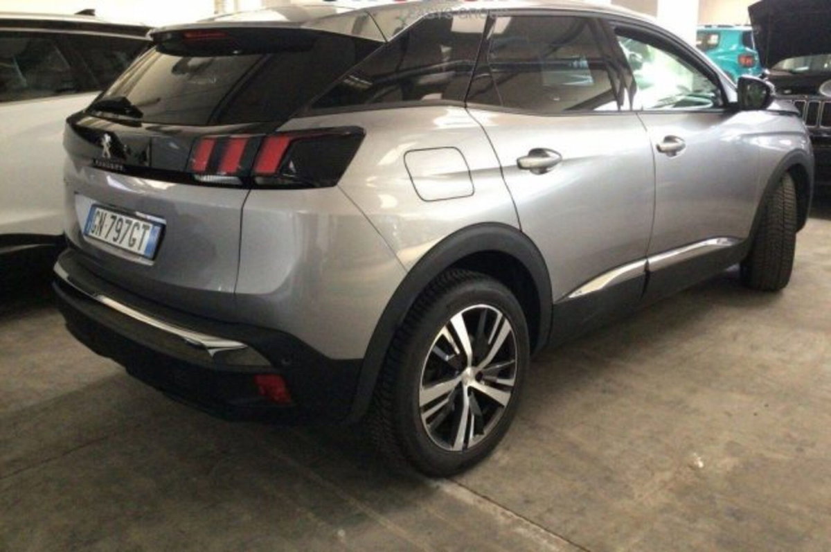 Peugeot 3008 BlueHDi 130 S&S EAT8 Allure Pack (5)