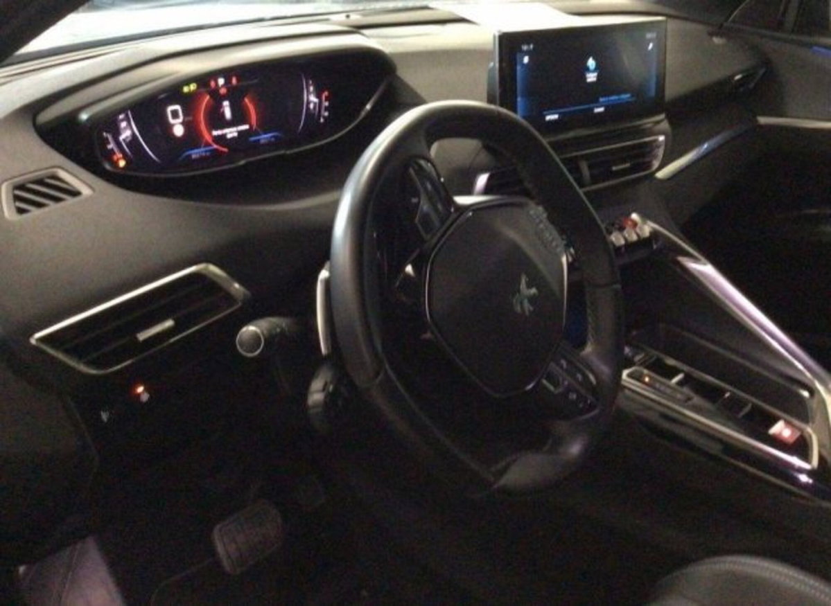 Peugeot 3008 BlueHDi 130 S&S EAT8 Allure Pack (8)