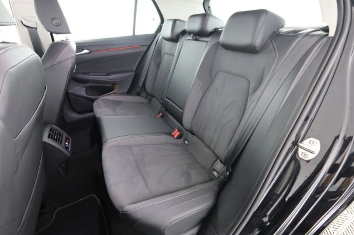 Volkswagen Golf 2.0 TDI 150 CV DSG SCR Style (3)