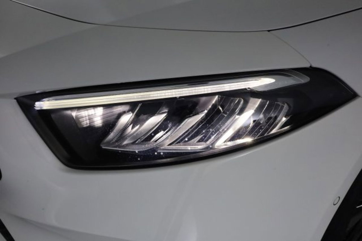Mercedes-Benz Classe A 180 d Advanced auto (9)