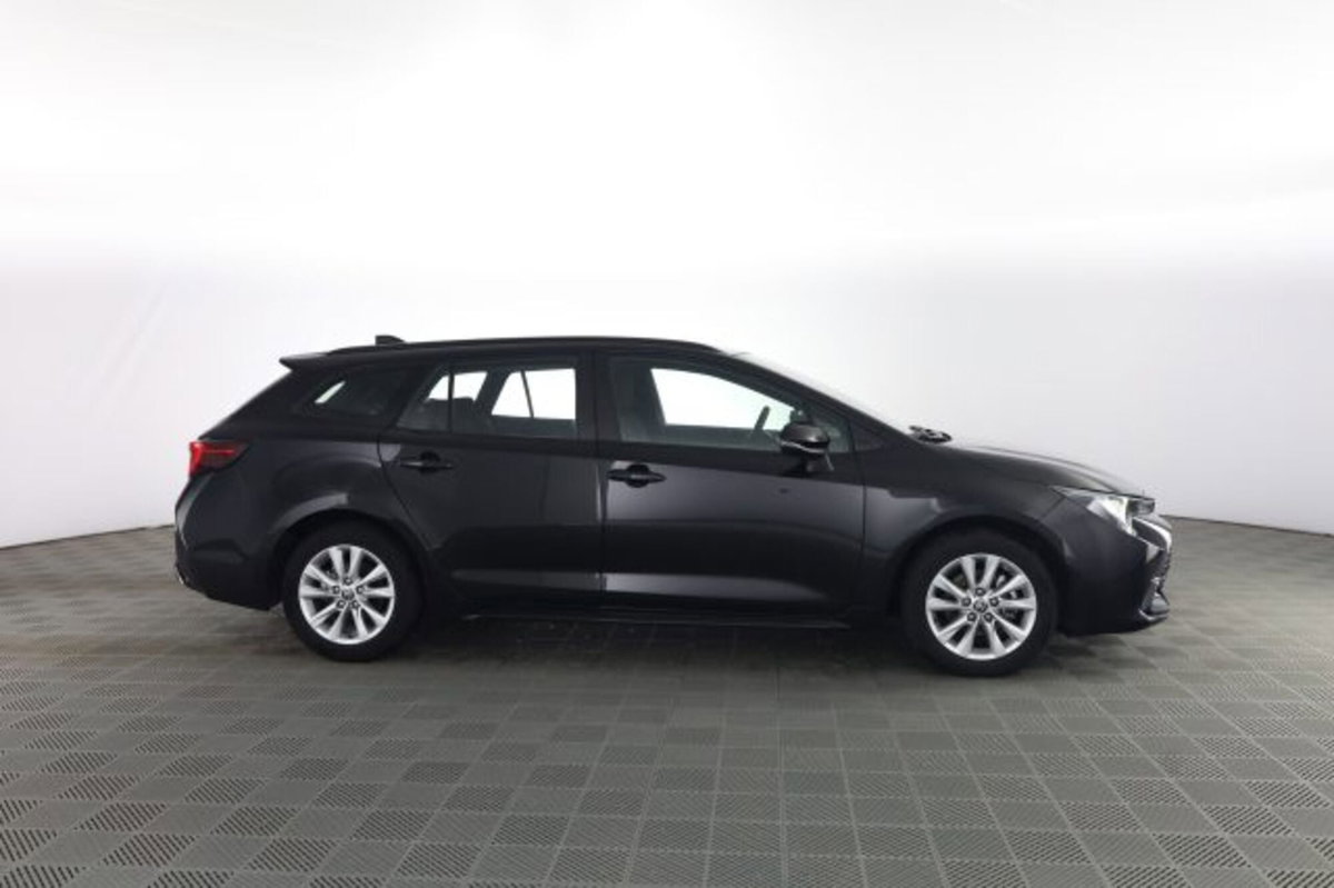 Toyota Corolla Touring Sports Active 1.8 Hybrid  Tech (3)