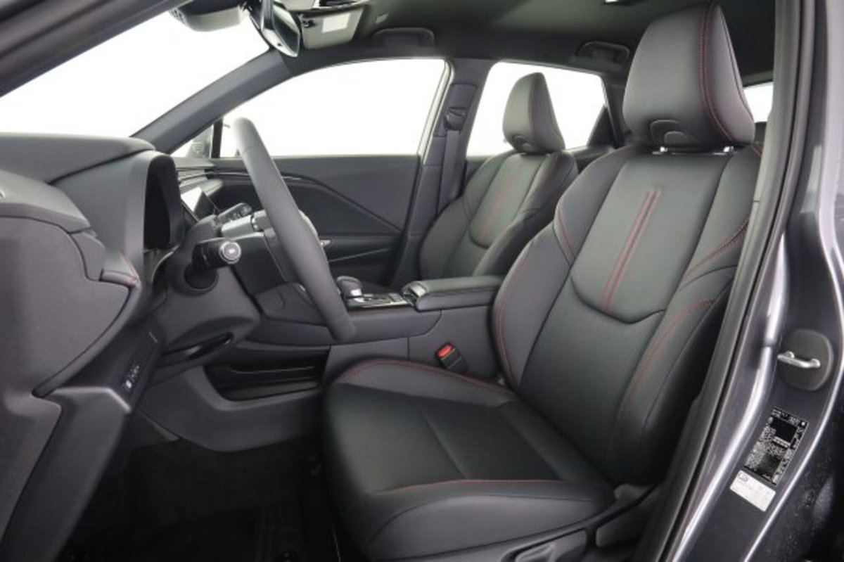 Lexus LBX 1.5 hybrid Elegant 2wd (2)