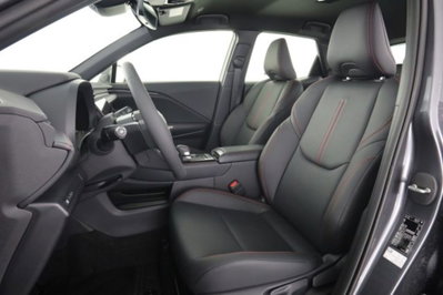 Lexus LBX 1.5 hybrid Elegant 2wd (2)