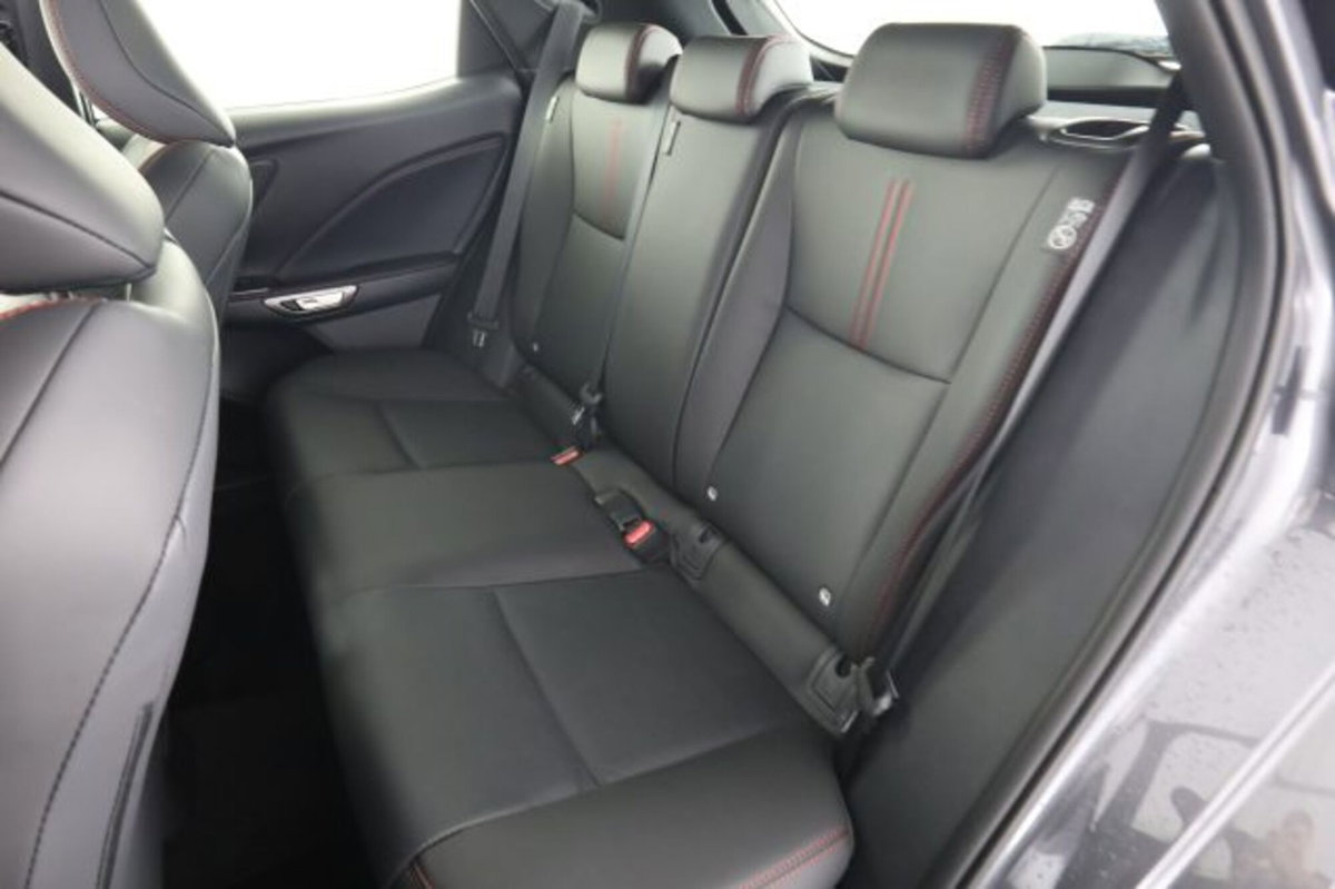 Lexus LBX 1.5 hybrid Elegant 2wd (3)