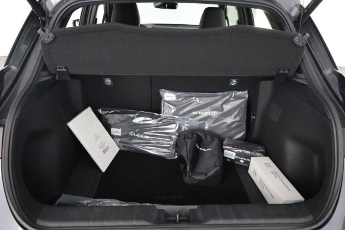 Lexus LBX 1.5 hybrid Elegant 2wd (6)