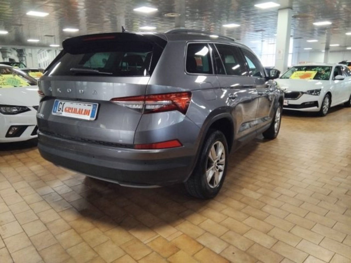 Skoda Kodiaq 2.0 TDI EVO SCR 4x4 DSG 7 posti Executive (3)
