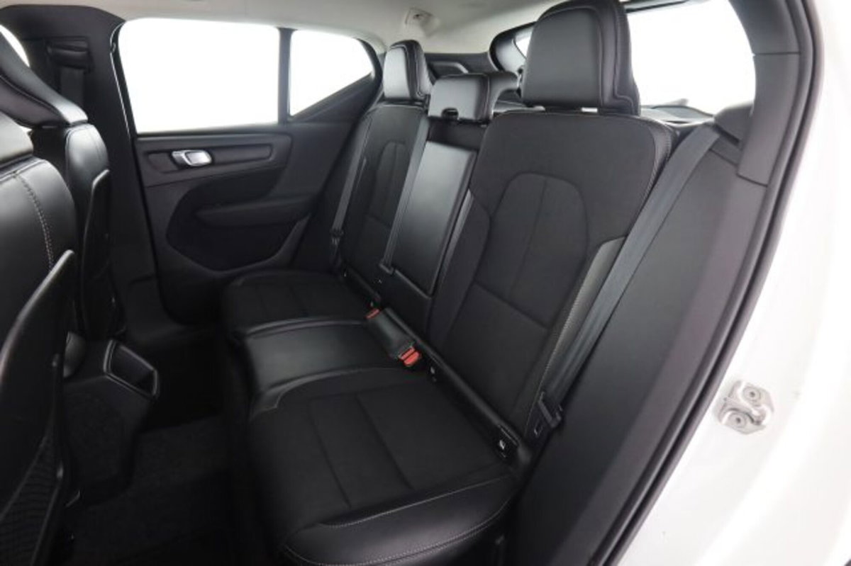 Volvo XC40 D4 AWD Geartronic Business (3)